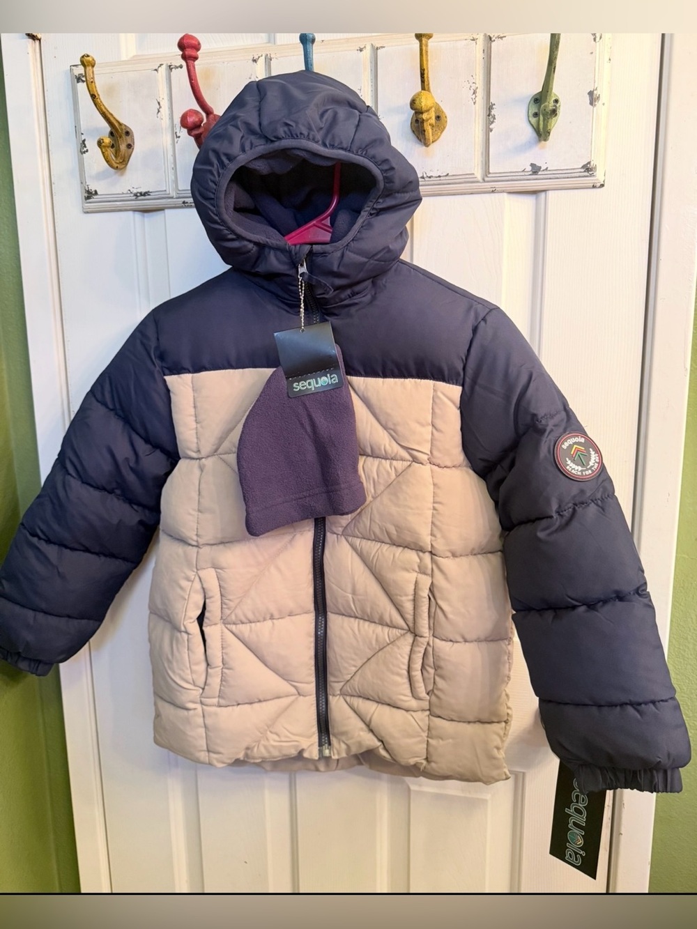 Sequoia hooded Puffer Jacket - Boys size 8 - New with tags